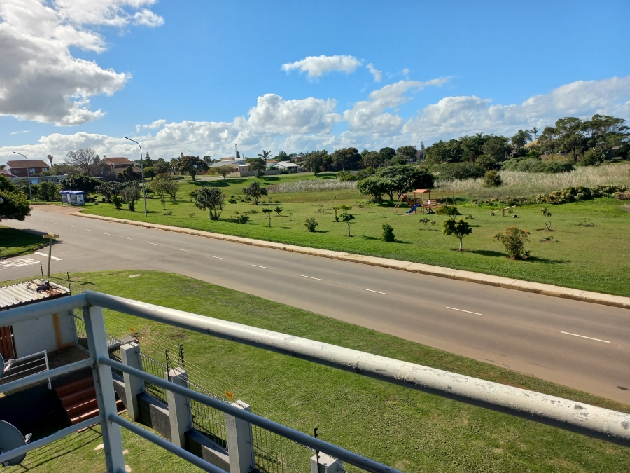 To Let 1 Bedroom Property for Rent in C Place Eastern Cape